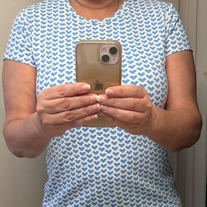 Nice top to wear with Jeans or white pants!